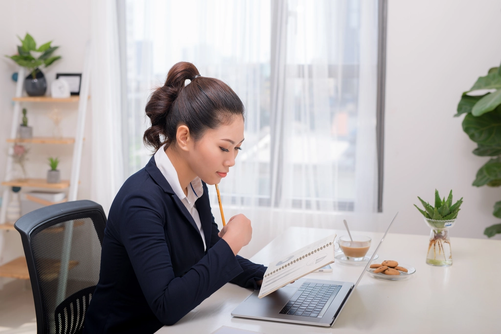 Beschikbare copywriter vacature voor thuiswerk: Schrijf je creatieve pad vanuit huis!